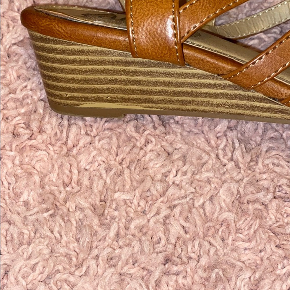 Sandals - Picture 3 of 3